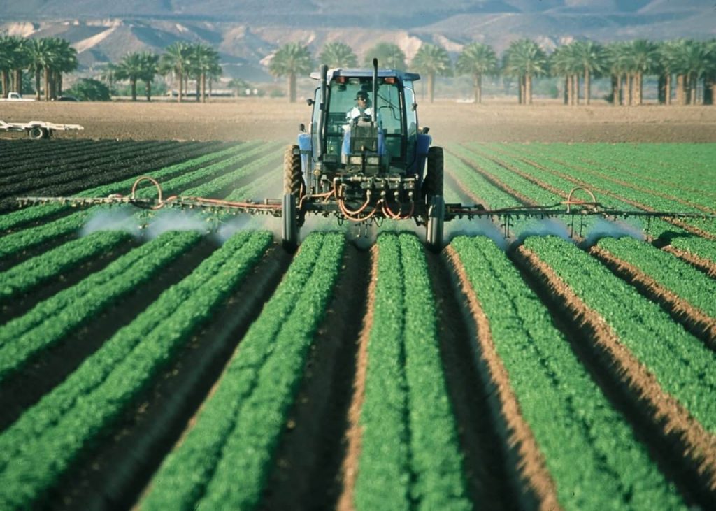 Aplicação de defensivos em horticultura